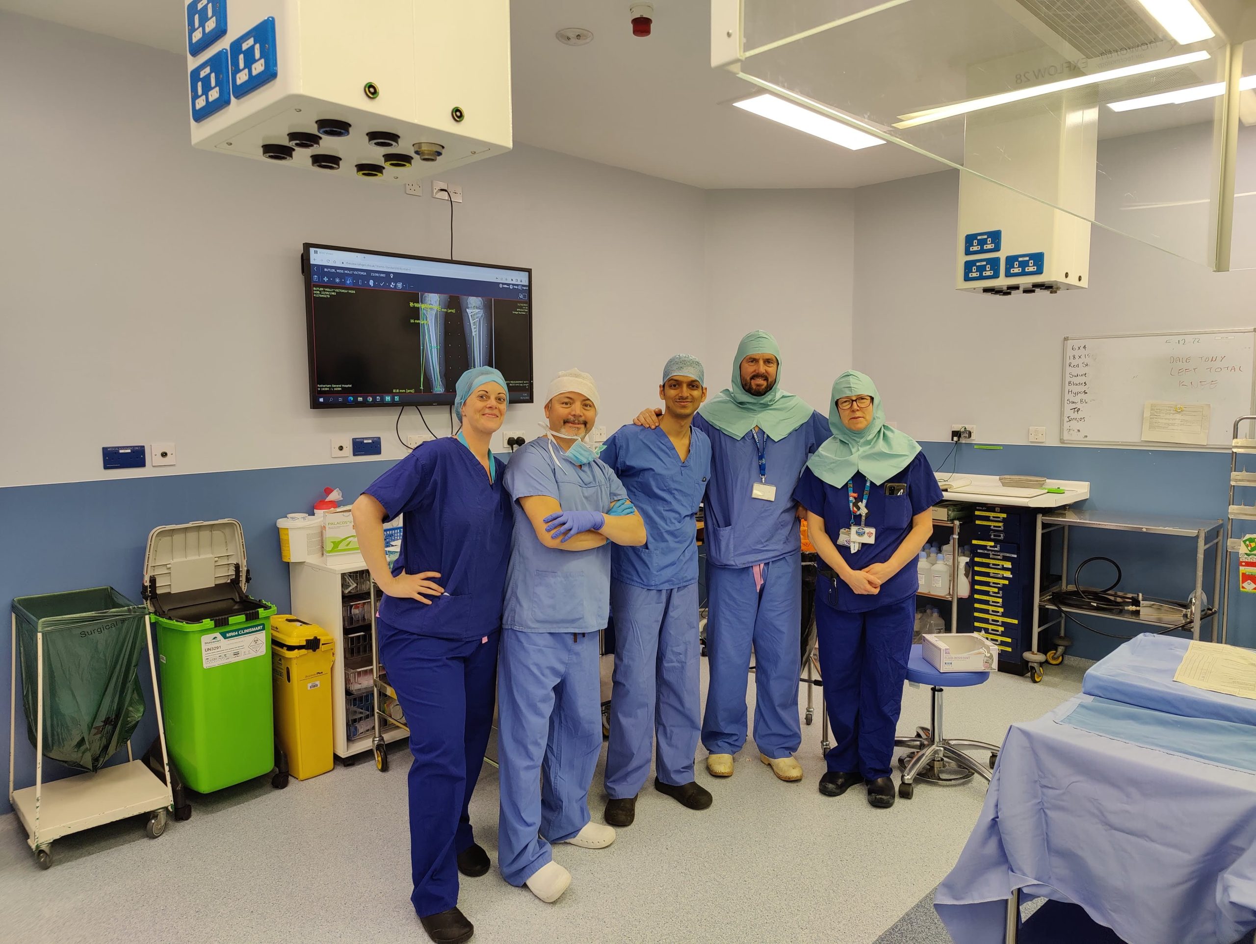 Knee Arthroplasty and Sports injury team with Mr A Anderson